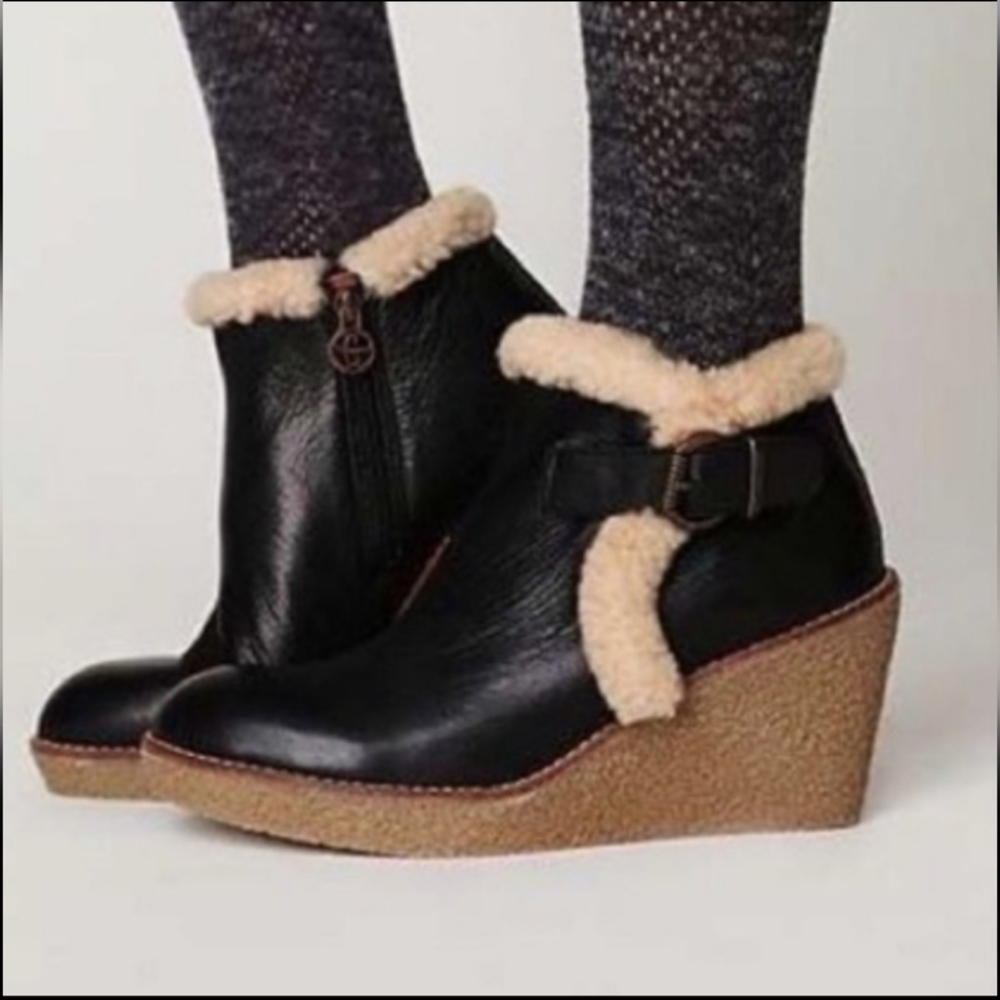 Sam Edelman Black Kayla Wedge Booties 9